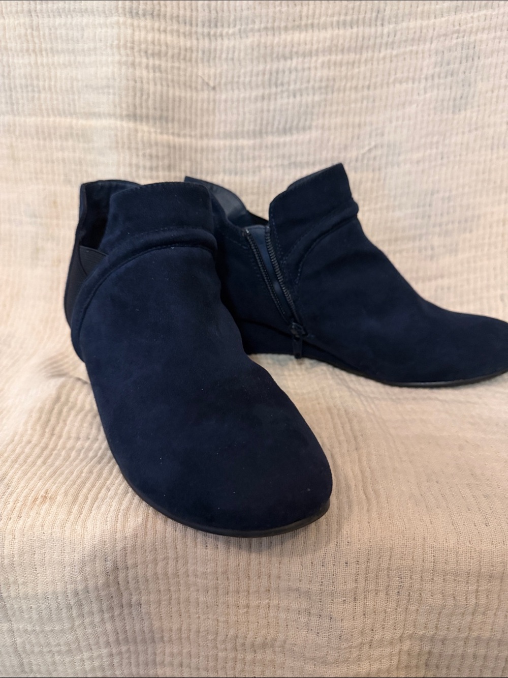 Croft & Barrow Navy Blue Ankle Booties Women’s Low Heel Casual Boots